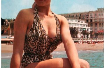 99908_CineTeleRevueMagazinePictorialFrance19May1966_123_82lo